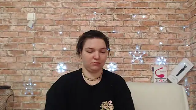 Amelia Kiss  online show from 12/23/25, 12:33