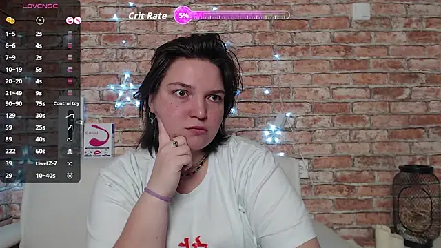 Snapshot of Amelia_Kiss_ chatting on 10/11/25, 12:33 Amelia Kiss online show from 10/11/25, 12:33