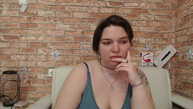 Amelia Kiss  online show from 02/13/26, 01:05
