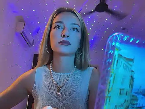 SirenaBelle online show from 10/04/25, 12:01