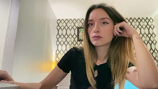 SirenaBelle online show from 02/12/25, 06:40