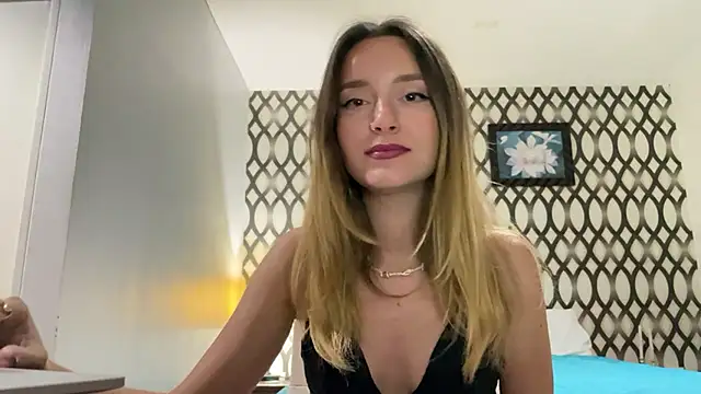 SirenaBelle online show from 02/16/25, 10:43