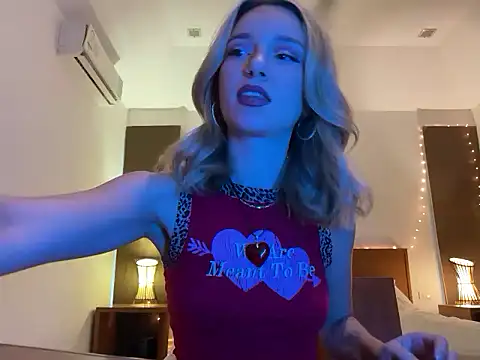 SirenaBelle online show from 09/23/25, 11:56