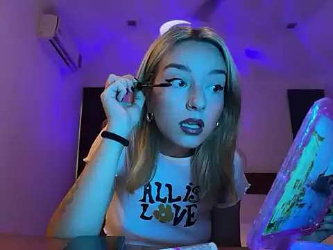 SirenaBelle online show from 10/08/25, 12:01