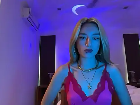 SirenaBelle online show from 10/11/25, 12:55