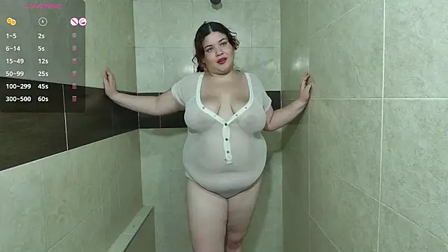 javiandkaty  online show from 11/26/25, 04:23