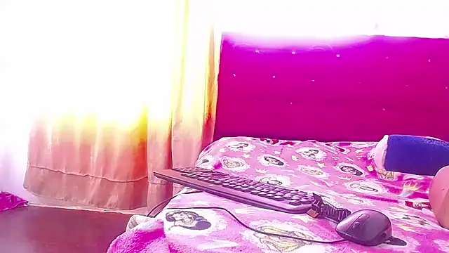 Snapshot of candy_dustano691 chatting on 10/22/25, 09:13 candy dustano691 online show from 10/22/25, 09:13