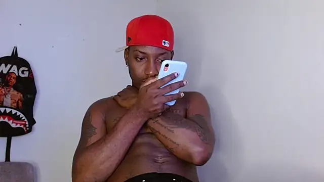 Snapshot of king__Black chatting on 11/29/25, 12:38 king Black online show from 11/29/25, 12:38