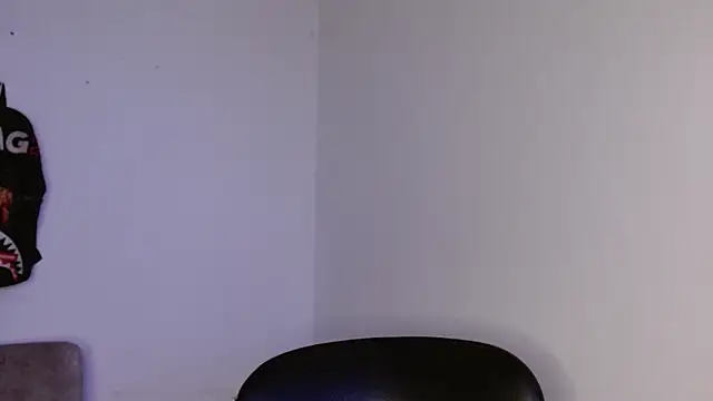 Snapshot of king__Black chatting on 12/23/25, 07:18 king Black online show from 12/23/25, 07:18