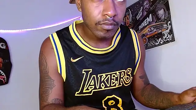 Snapshot of king__Black chatting on 02/18/26, 01:36 king Black online show from 02/18/26, 01:36