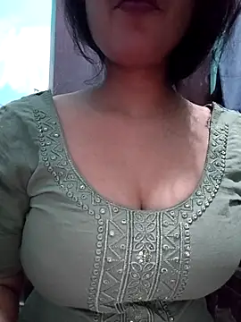 Snapshot of Kavita_ji chatting on 05/08/26, 12:14 Kavita ji online show from 05/08/26, 12:14