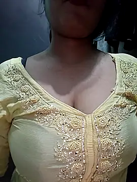 Snapshot of Kavita_ji chatting on 06/27/26, 04:51 Kavita ji online show from 06/27/26, 04:51