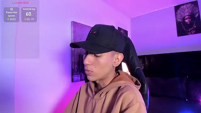 Snapshot of Levin_Hikaru chatting on 05/15/26, 03:48 Levin Hikaru online show from 05/15/26, 03:48