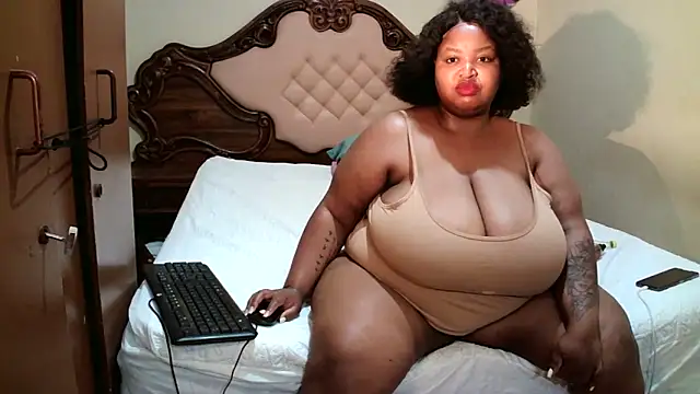 Snapshot of HOTBIGMELONSxx chatting on 10/16/25, 06:49 HOTBIGMELONSxx online show from 10/16/25, 06:49
