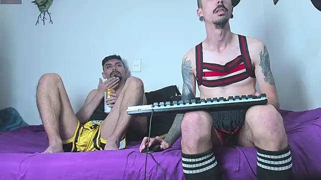 Aaron BigDickxxx online show from 03/18/26, 07:37