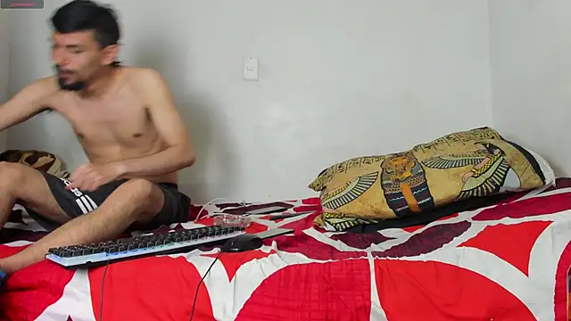 Aaron BigDickxxx online show from 04/08/26, 06:53