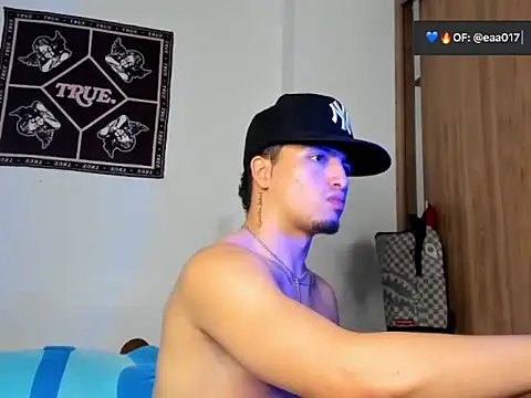 Snapshot of eeaa01 chatting on 11/26/25, 03:01 eeaa01 online show from 11/26/25, 03:01