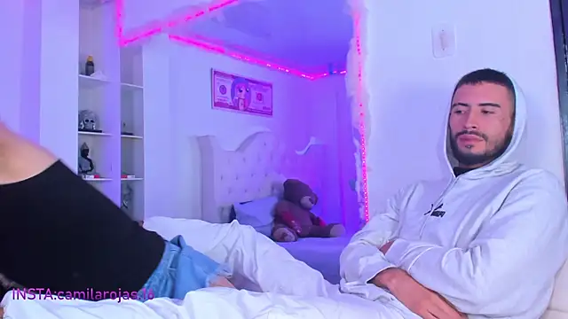 Snapshot of Camila_Coxx chatting on 09/18/25, 05:10 Camila Coxx online show from 09/18/25, 05:10