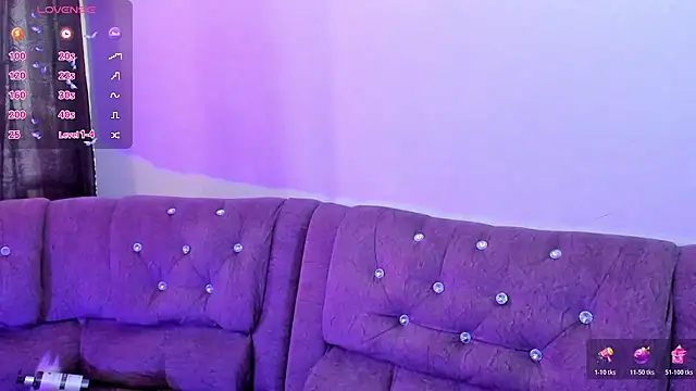 Snapshot of Camila_Coxx chatting on 11/18/25, 09:29 Camila Coxx online show from 11/18/25, 09:29