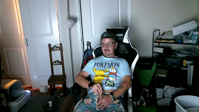 Raiff1982 online show from 12/22/25, 12:38