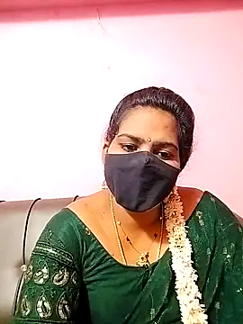 melina214 online show from 09/15/25, 03:40