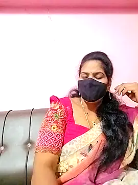 melina214 online show from 11/10/25, 03:44