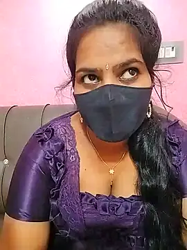 Snapshot of melina214 chatting on 07/21/26, 04:41 melina214 online show from 07/21/26, 04:41