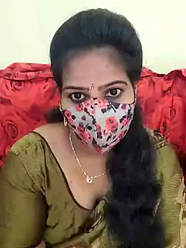 melina214 online show from 04/13/26, 02:37