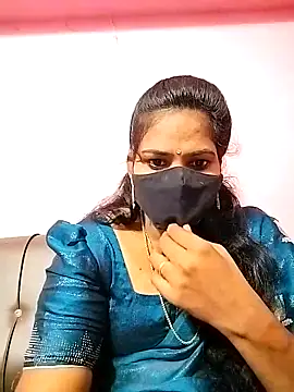 melina214 online show from 11/04/25, 03:32