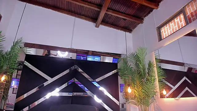 emily-fox online show from 11/04/25, 12:42