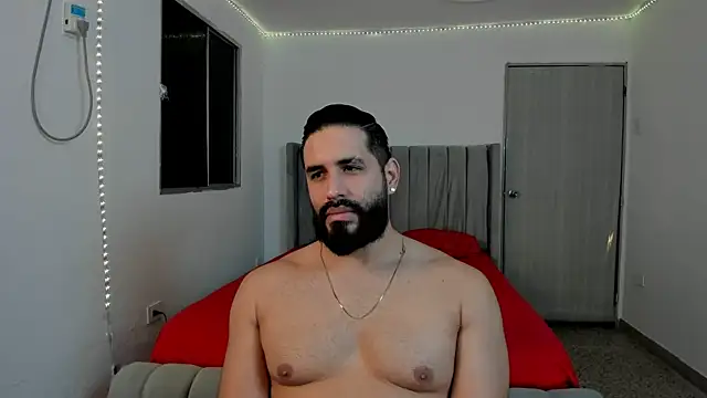 Snapshot of eda_karim chatting on 10/10/25, 12:17 eda karim online show from 10/10/25, 12:17