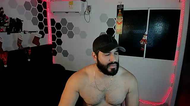 Snapshot of eda_karim chatting on 12/12/24, 11:28 eda karim online show from 12/12/24, 11:28