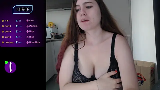 Snapshot of Dominahot4you chatting on 10/08/25, 07:43 Dominahot4you online show from 10/08/25, 07:43