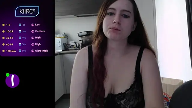 Snapshot of Dominahot4you chatting on 09/23/25, 07:48 Dominahot4you online show from 09/23/25, 07:48