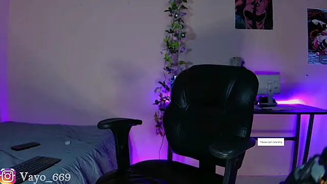 vayolett01 dakotta online show from 01/23/25, 10:11