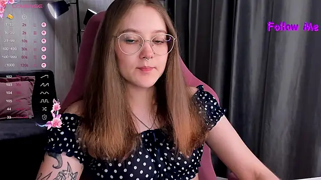 bunny bubble online show from 10/31/25, 11:22