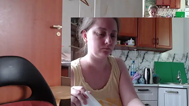 Snapshot of Sakura_Green chatting on 11/21/25, 08:02 Sakura Green online show from 11/21/25, 08:02