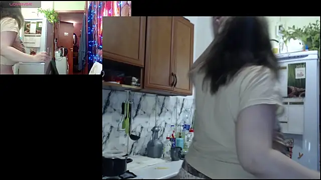 Sakura Green online show from 12/22/25, 03:34