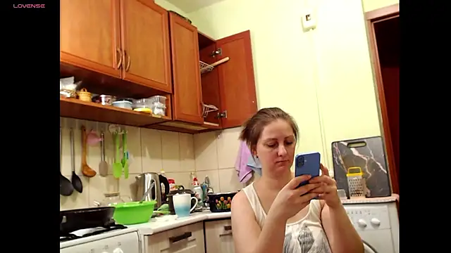 Snapshot of Sakura_Green chatting on 03/22/25, 09:42 Sakura Green online show from 03/22/25, 09:42