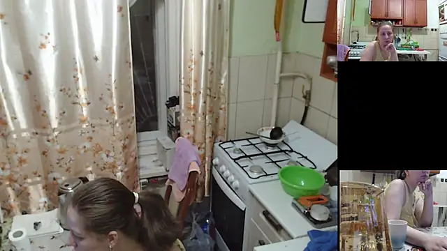 Snapshot of Sakura_Green chatting on 11/02/25, 04:39 Sakura Green online show from 11/02/25, 04:39