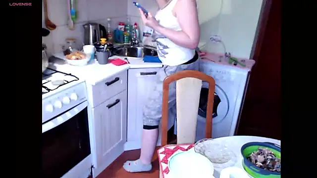 Snapshot of Sakura_Green chatting on 03/19/25, 02:24 Sakura Green online show from 03/19/25, 02:24