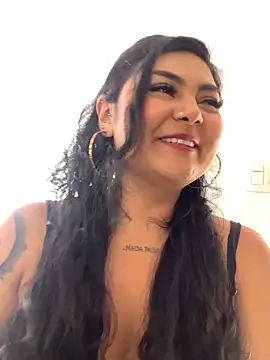 Snapshot of Juli_Walker chatting on 05/11/26, 02:56 Juli Walker online show from 05/11/26, 02:56