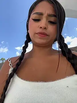 Snapshot of Juli_Walker chatting on 12/05/24, 03:55 Juli Walker online show from 12/05/24, 03:55