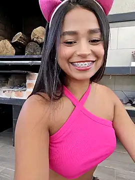 Snapshot of Juli_Walker chatting on 01/30/25, 02:15 Juli Walker online show from 01/30/25, 02:15