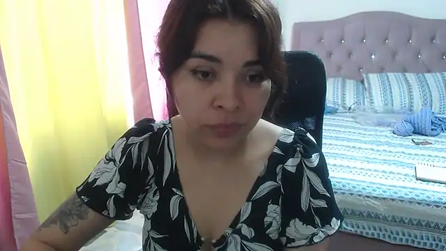 Snapshot of Ana_Bella91 chatting on 06/03/26, 06:45 Ana Bella91 online show from 06/03/26, 06:45