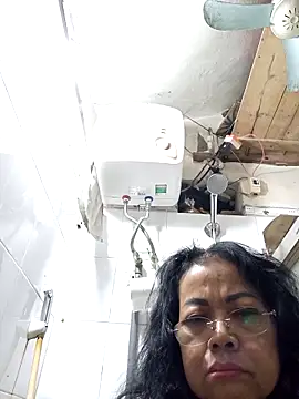 Hotestlove online show from 12/03/25, 11:04