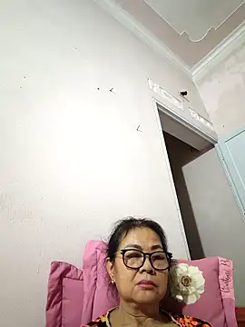 Snapshot of Hotestlove chatting on 04/20/26, 02:29 Hotestlove online show from 04/20/26, 02:29