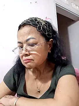 Snapshot of Hotestlove chatting on 12/20/25, 12:35 Hotestlove online show from 12/20/25, 12:35