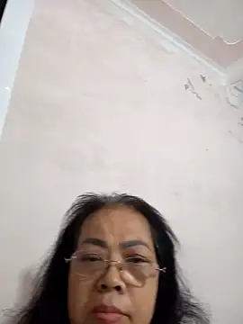 Snapshot of Hotestlove chatting on 02/08/26, 11:24 Hotestlove online show from 02/08/26, 11:24