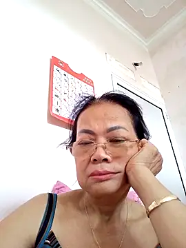 Hotestlove online show from 09/19/25, 05:44